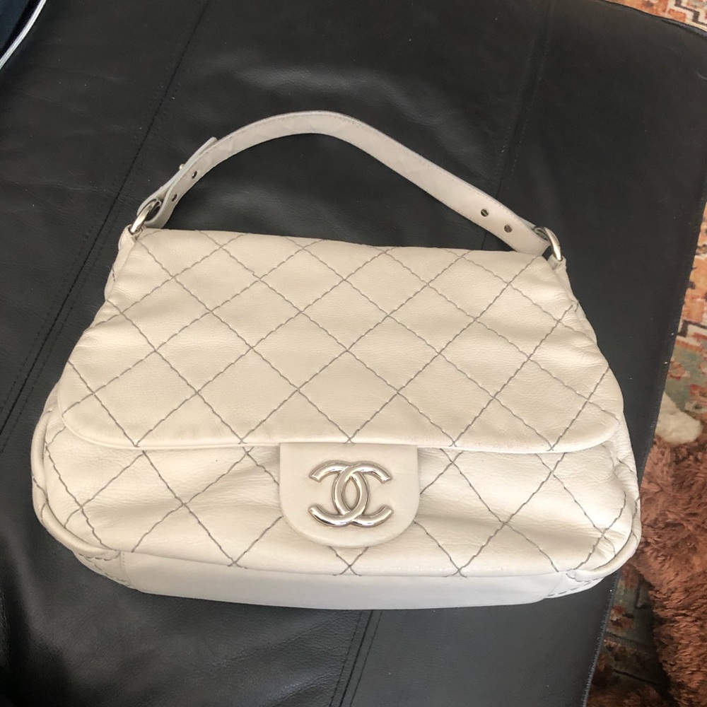 SOLD**Chanel Classic Maxi Jumbo XXL Flap Bag - Picture 5 of 15